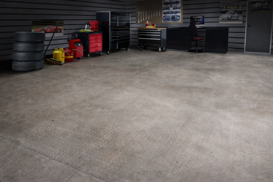 Garage before modular tiles